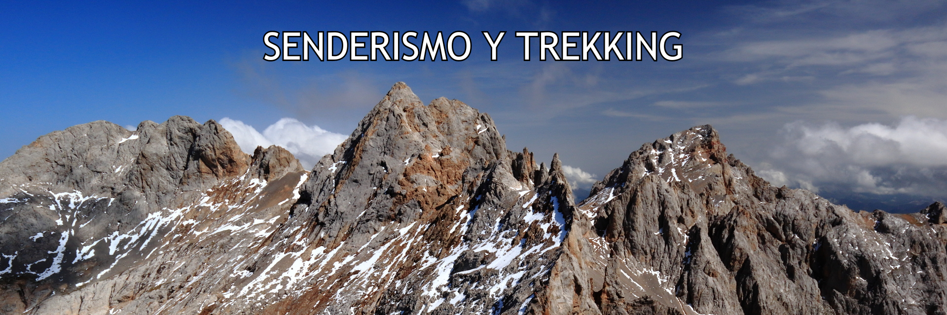 Cumbre realizada en actividad de senderismo y trekking en Picos de Europa, Liébana, Cantabria